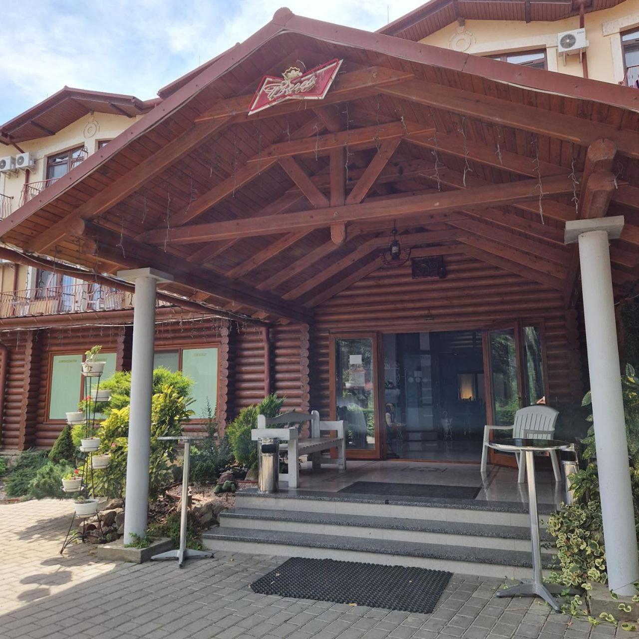 Hotel Helikon Yanoshi エクステリア 写真